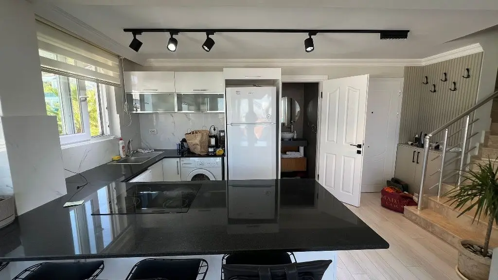 Fitted kitchen